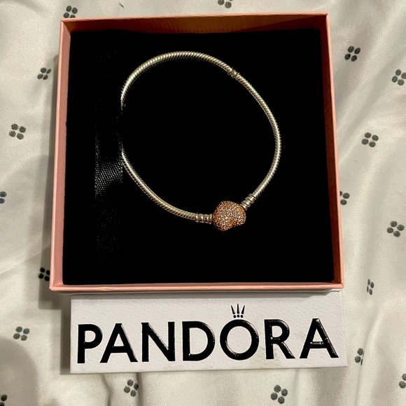 Pandora Moments Pavé Heart Clasp Snake Chain Bracelet - Picture 1 of 4